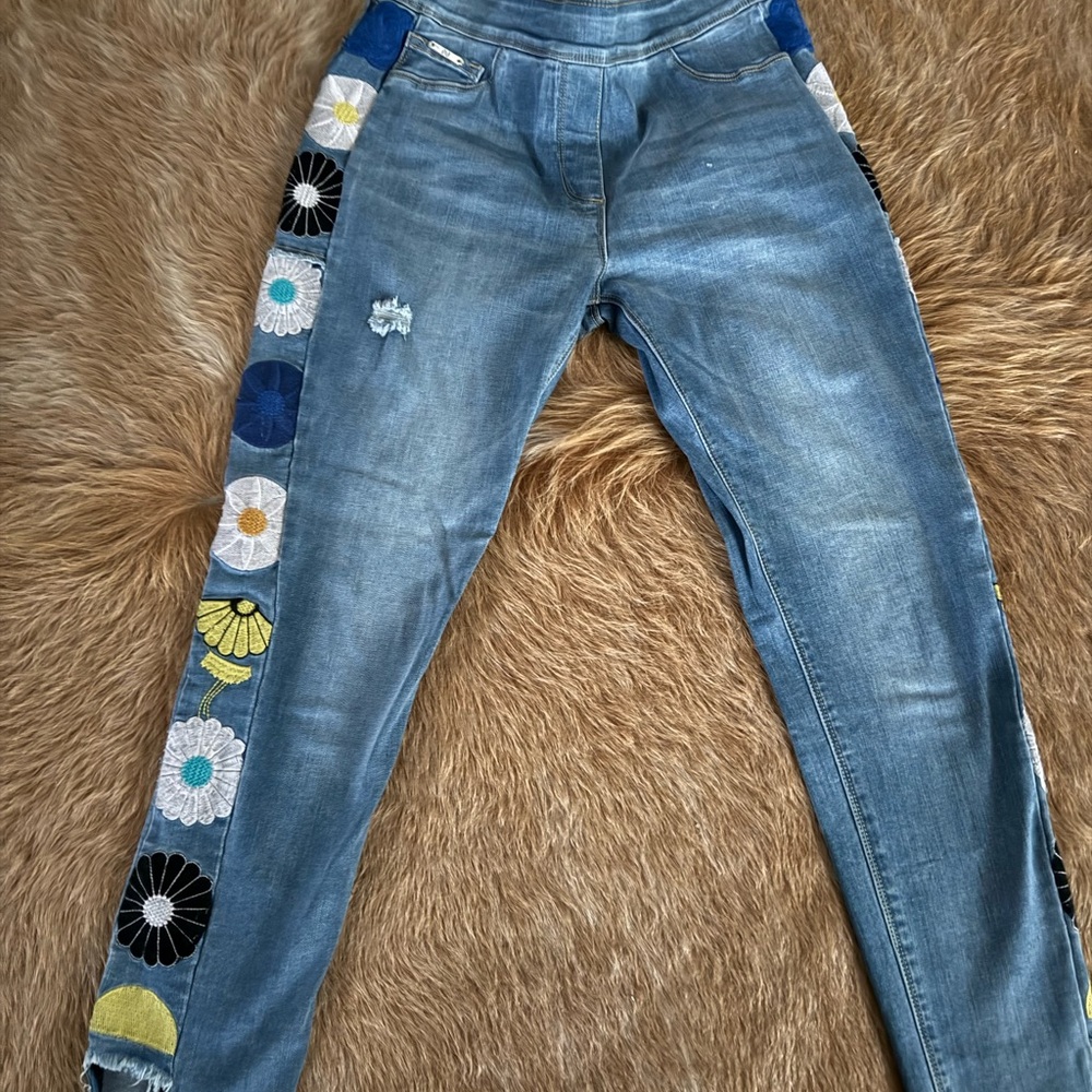 Coco + Carmen Blue Floral Embroidered Skinny Jeans
